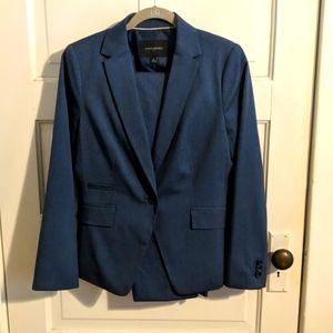 Banana Republic full suit navy blue size 6 jacket/ size 8 pants Ryan cut